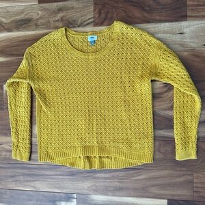 Old Navy Yellow Knit Sweater size Large